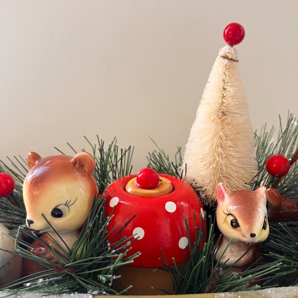 Vintage Woodland Christmas Decor featuring whimsical squirrels - Picture 5 of 12